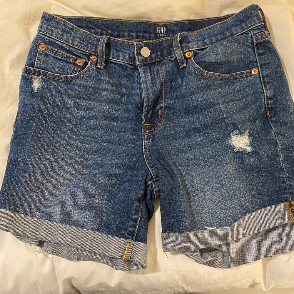 Gap shorts